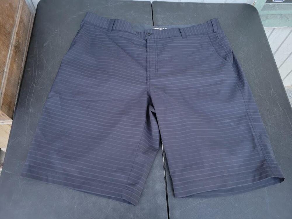 Nike Golf Shorts Mens 40 Gray Striped Tour Performance Dri-FIT Golf Athletic